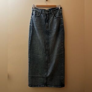 Kensie Women's light Blue Denim Skirt